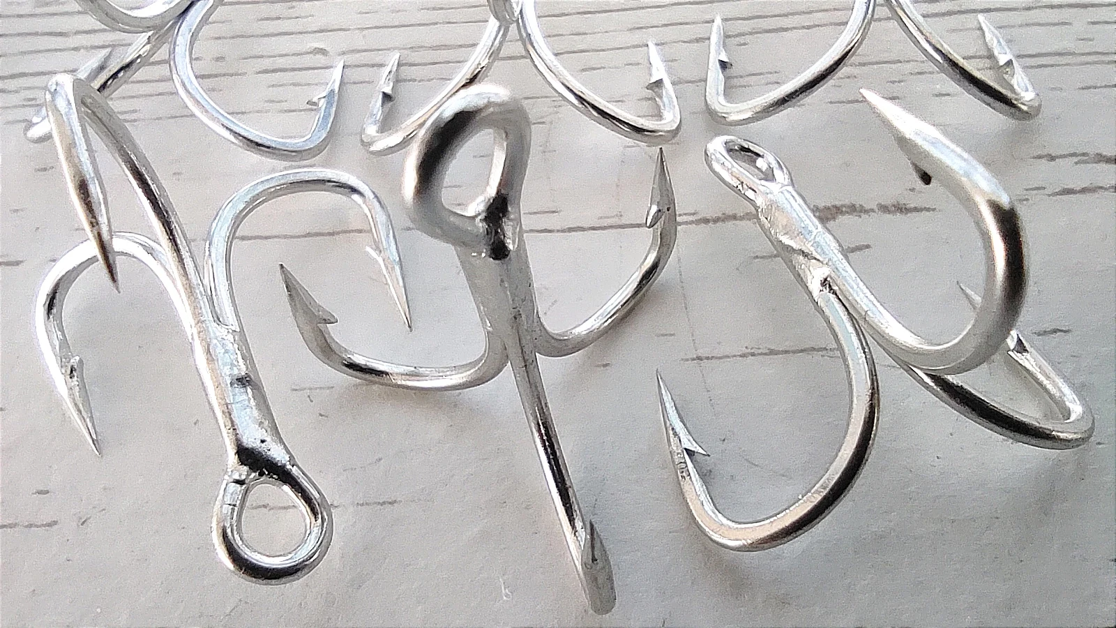 5-X anzuelos triples de pesca de acero rico en carbono, anzuelos de pesca de repuesto afilados, señuelos duros, trucha, pez azul, salmón - imagen 5