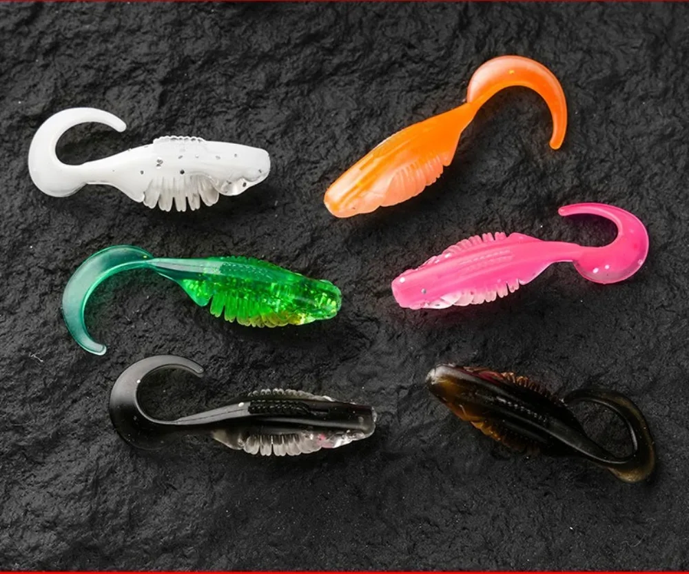 Detalle del diseño con cola en T del señuelo de pesca blando