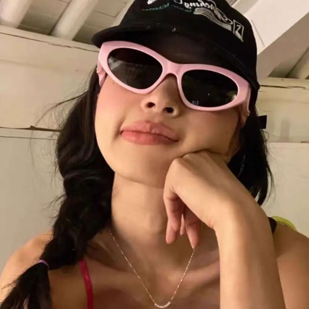 Gafas de sol Retro con forma de ojo de gato para hombre y mujer, lentes de sol con montura pequeña, resistentes a los rayos UV, con espejo giratorio de masa, coloridas, Punk, Hip Hop - imagen 2