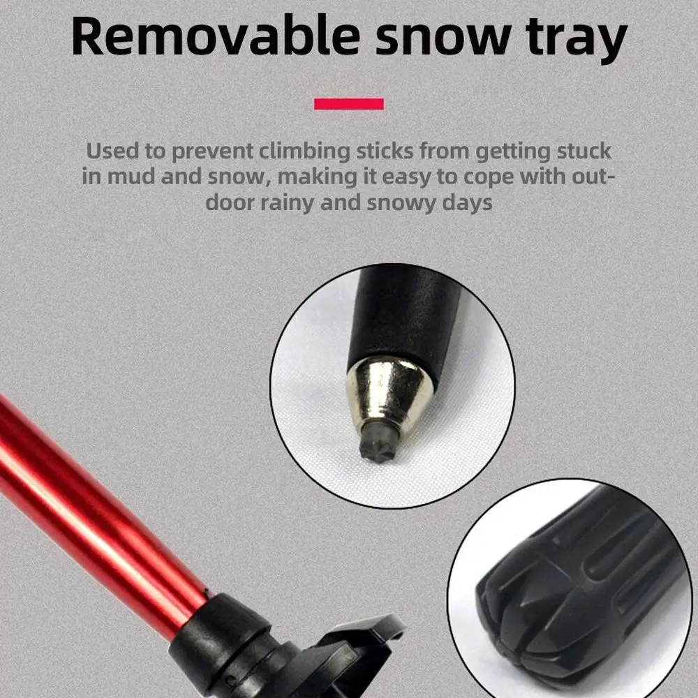 La bandeja de nieve extraíble evita que los palos se atasquen en el barro y la nieve