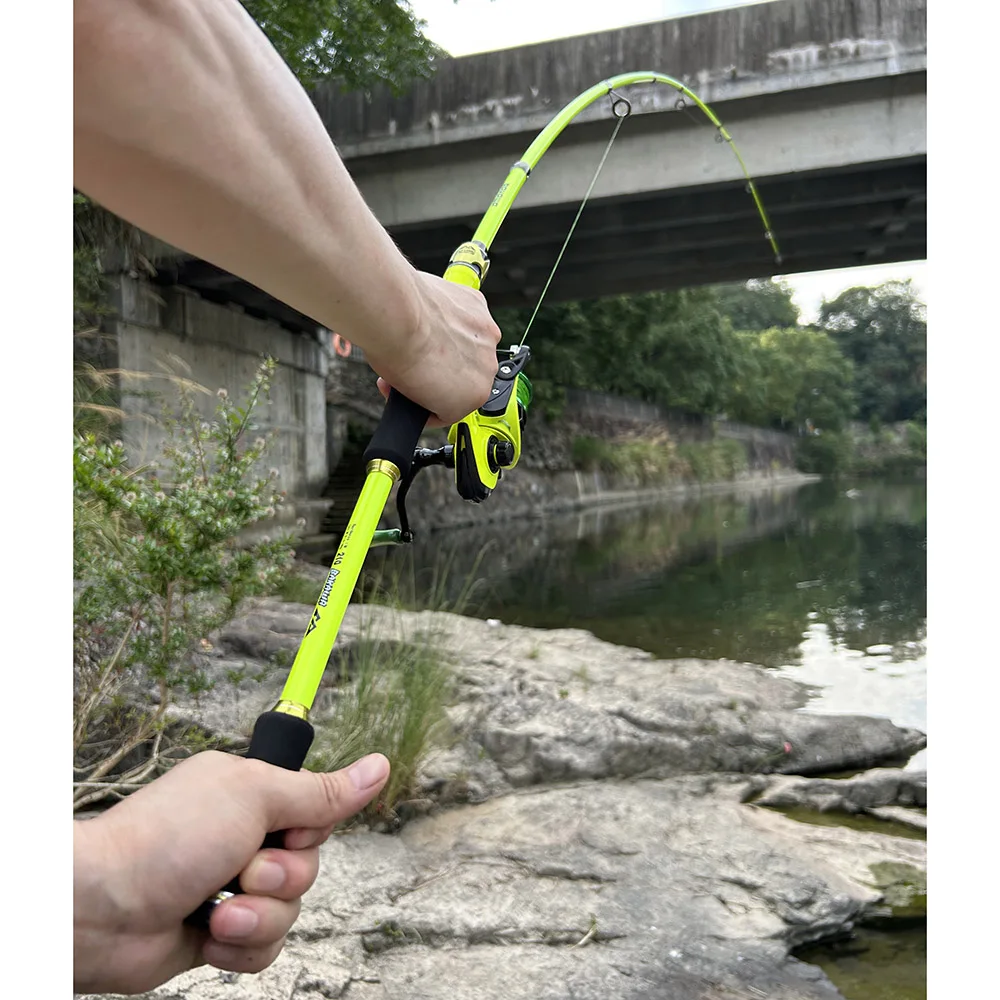 Nuevo Caña de pescar de 4 secciones, duradera, portátil, para viaje, fundición giratoria, 1,8 m, 2,1 m, señuelo ultraligero - imagen 2