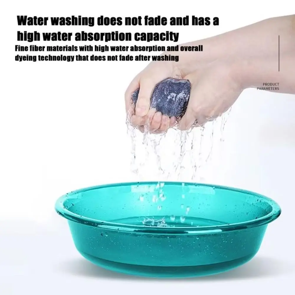 Experimentar cuidado de telas de alto rendimiento con materiales resistentes al agua y resistentes a la desvanecimiento