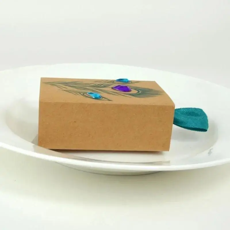 50 unids/set caja de dulces de pavo real de diamante cajas de dulces de boda caja de regalo de recuerdo de boda 7,5x5x3 Cm - imagen 4
