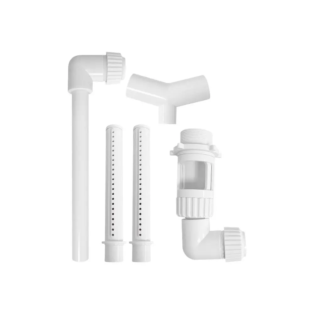 Un conjunto de componentes blancos de plomería de PVC diseñados para un flujo de agua eficiente e integración del sistema