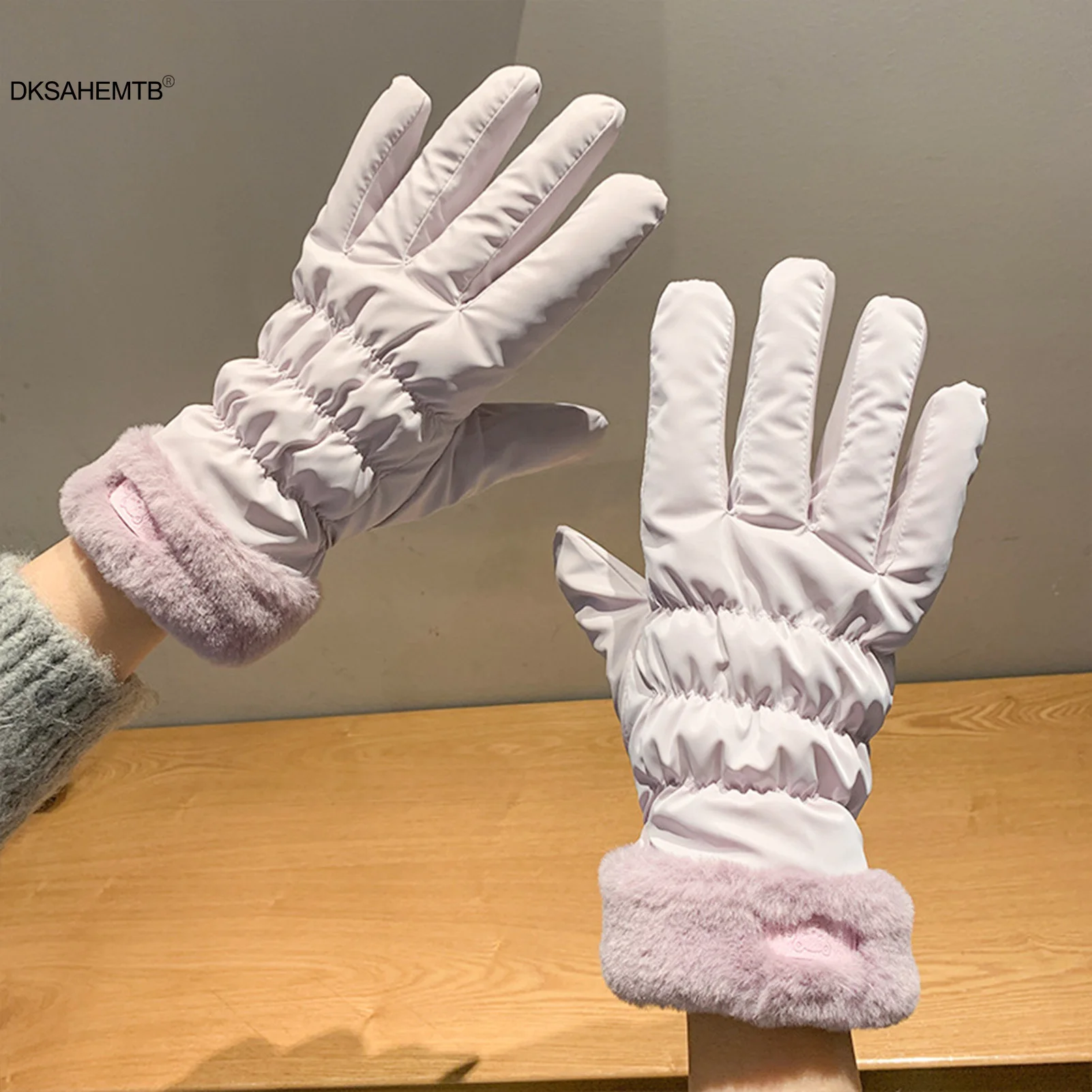Guantes cálidos de terciopelo a prueba de viento para mujer, manoplas de dedo completo para montar en bicicleta, resistentes al agua, pantalla táctil, regalo de Navidad, moda al aire libre - imagen 5