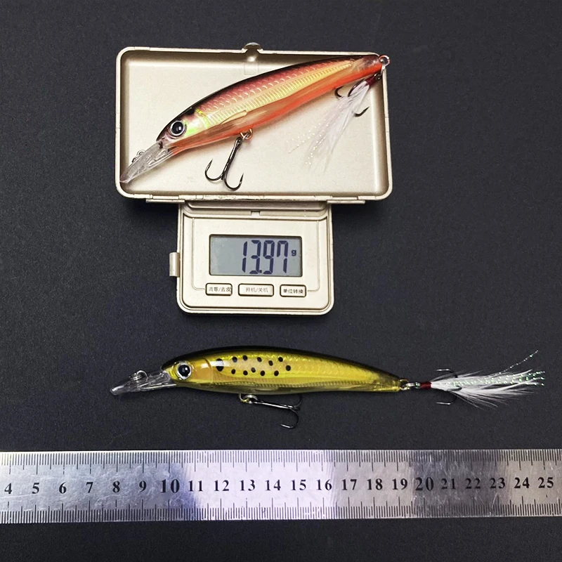 Señuelo de Pesca de pececillo flotante biónico, 95mm, 14g, Wobblers artificiales, cebo duro, Pesca con anzuelo triple de plumas, equipo de Swimbait - imagen 2