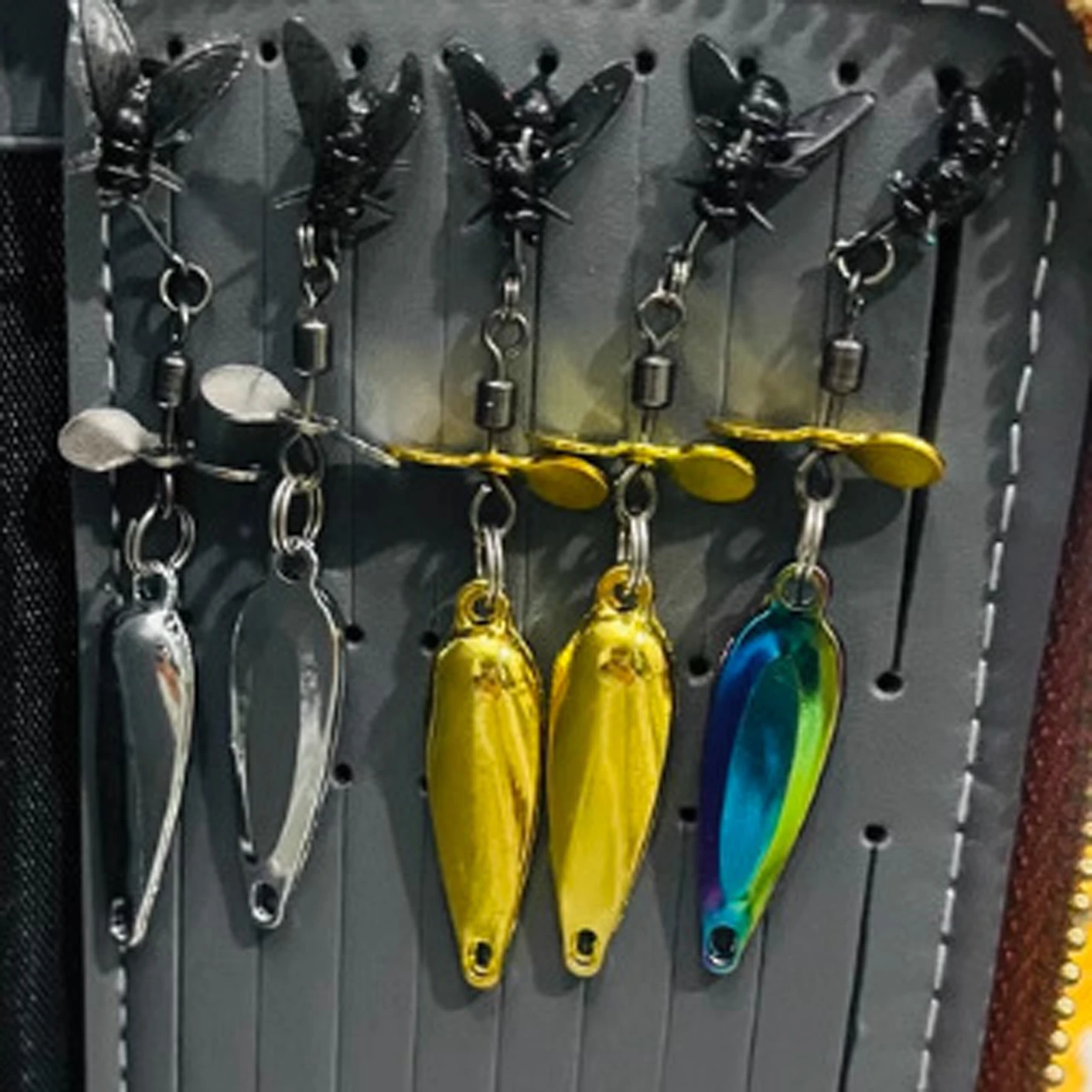 Señuelo giratorio de Metal Artificial, cebo falso con mosca 3D simulado para carpa, crucian, Tilapia, lubina, brillo de cabeza grande, 5 uds. - imagen 3