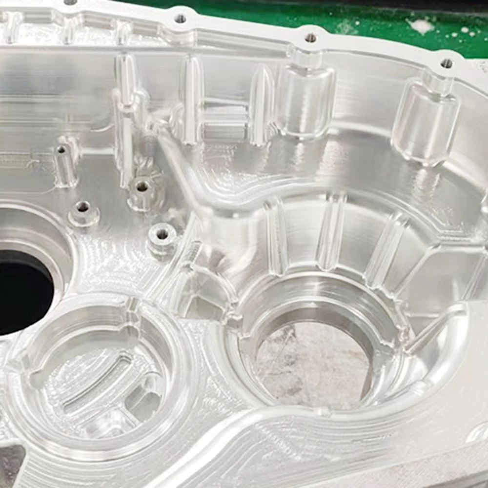 Mecanizado CNC 4/5 ejes – Piezas de aluminio para baterías de vehículo - imagen 4