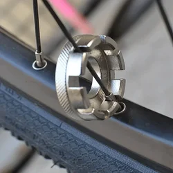 Llave para radios de bicicleta – Herramienta de ajuste y reparación