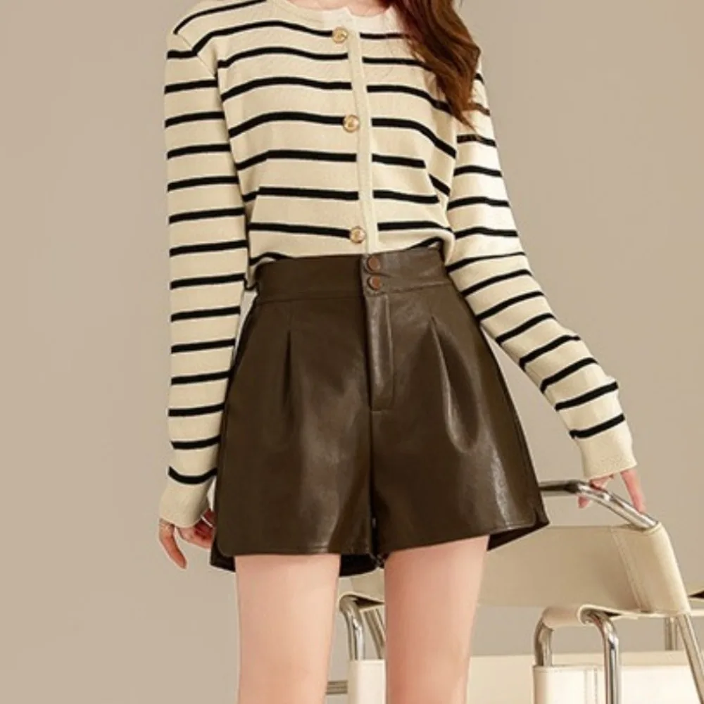 Pantalones cortos de cuero de cintura alta de PU a la moda, pantalones cortos holgados negros para mujer, pantalones cortos holgados con cintura elástica y botones para oficina - imagen 3