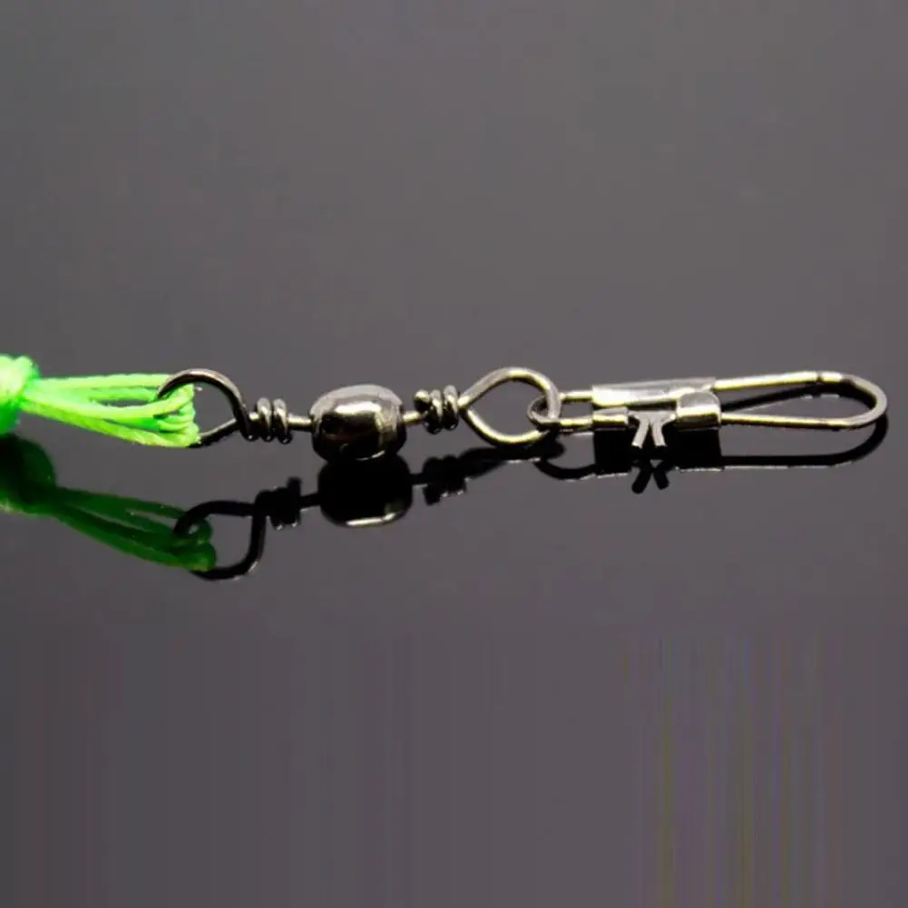 Un giro de pesca compacta con un bucle verde brillante diseñado para una fácil adjunción y durabilidad