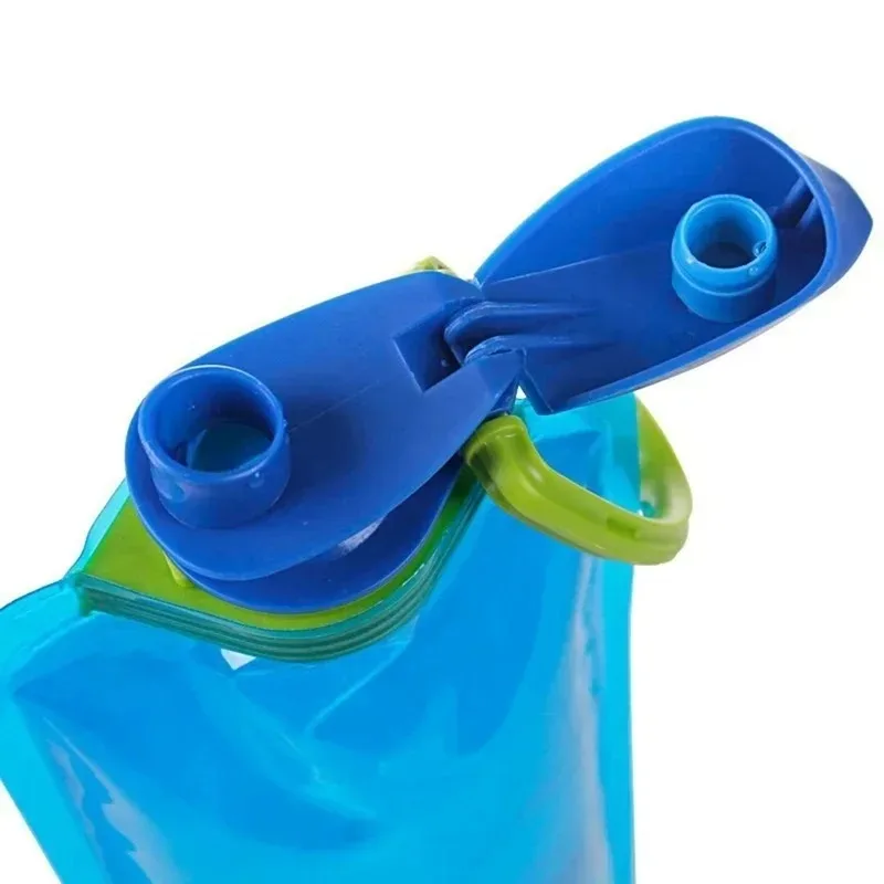 Botellas de agua plegables de 700ml, botella de agua Flexible y reutilizable para viaje y Camping, bolsa de agua con mosquetón suave, bolsa de agua con Clip - imagen 3