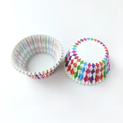 Capacillos de papel arcoíris – Moldes para muffins de repostería