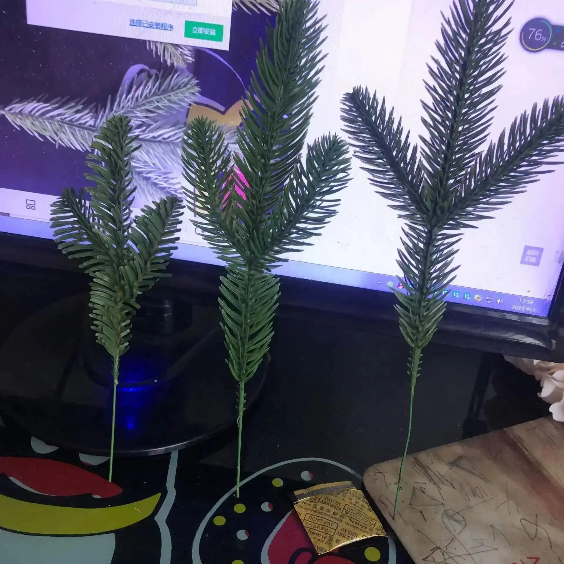 Variedad de usos decorativos con ramas de pino