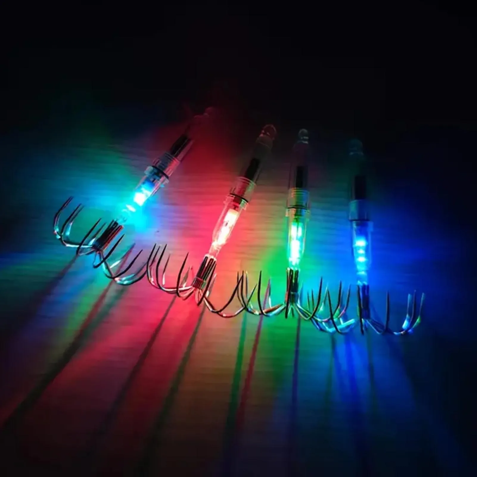 Señuelo luminoso de pesca, anzuelo de calamar colorido simulado con luz LED, cebo de pesca de alto brillo para pesca nocturna al aire libre - imagen 2