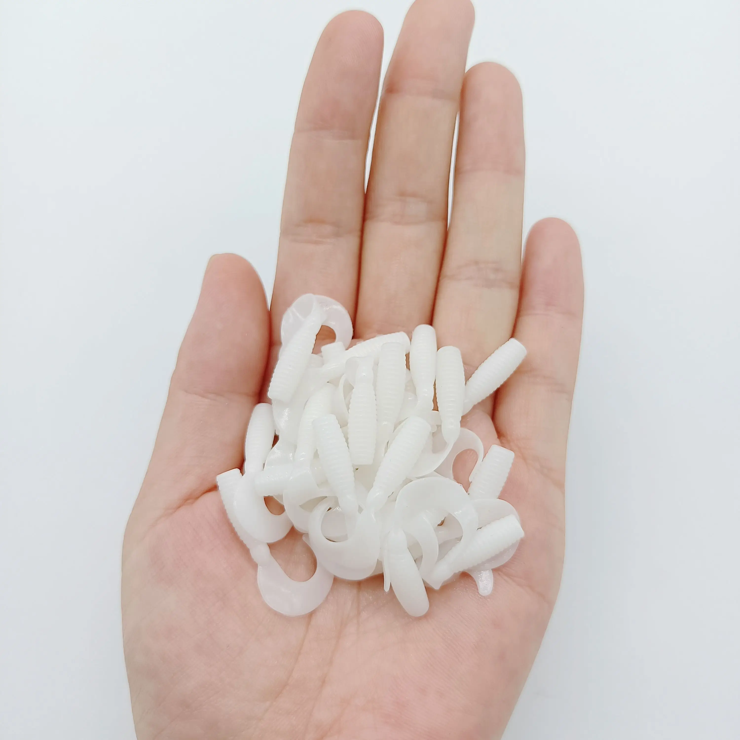 DUODUOYU 10 Uds Mini señuelo de pesca suave cebo de silicona 0,4g/30mm Artificial Swimbait Jig Wobbler cebo de lubina aparejos de pesca - imagen 4