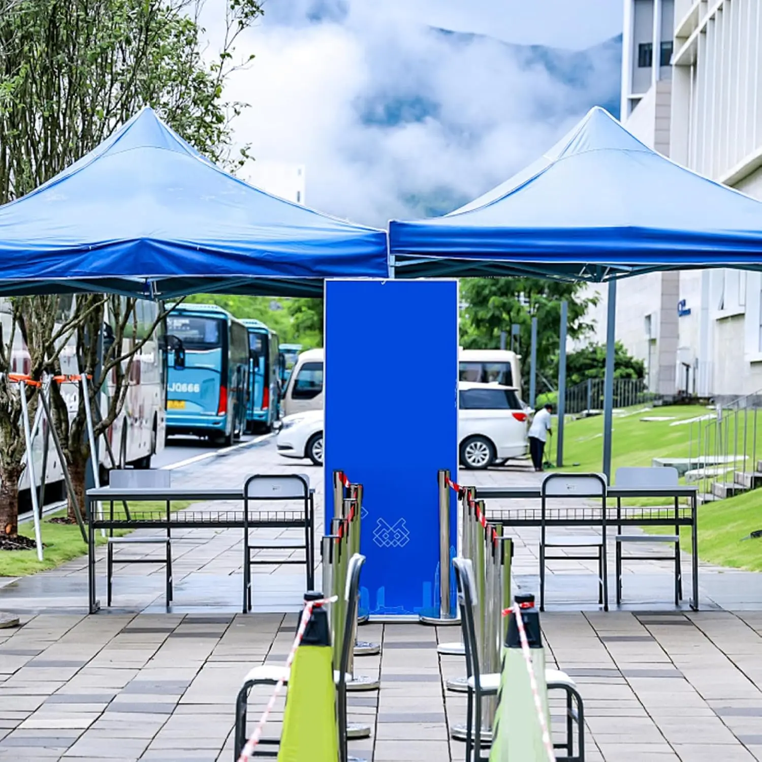 Refugio de lluvia para exteriores de 2x2m, tela Oxford impermeable para jardín, patio, Camping, nieve, lluvia, techo a prueba de sol, tienda parasol ultraligera portátil - imagen 2