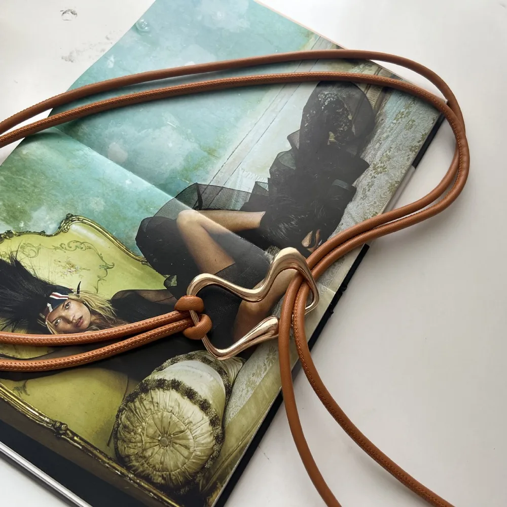 Cinturón fino de cuero PU para mujer, cinturón largo con hebilla dorada, abrigo, pretina, cuerda anudada, cadena de cintura, correas negras - imagen 2