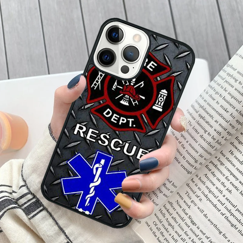 Detalle del diseño de la funda con logo de emergencias