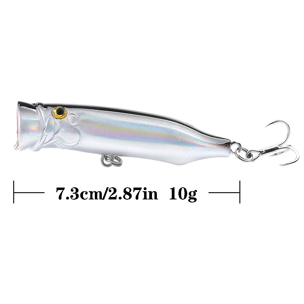 Un gancho de pescado plateado con un 7