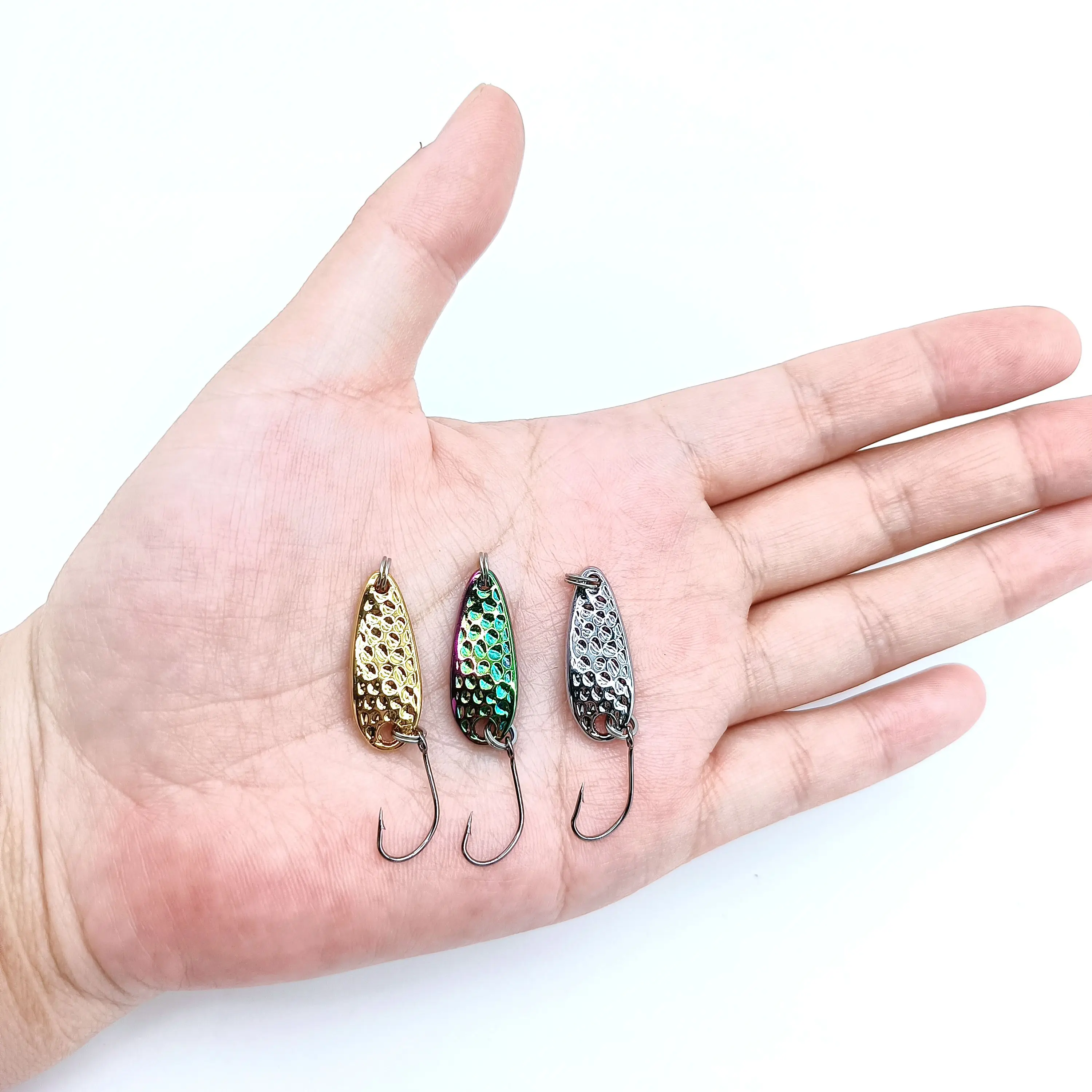 DUODUOYU, 1 Uds., nuevas Señuelos de pesca con cuchara de Metal, 2,5g/3,5g/5g, cebo duro para trucha, lentejuelas, plantilla Artificial, cebos Spinnerbait, herramientas para peces - imagen 2