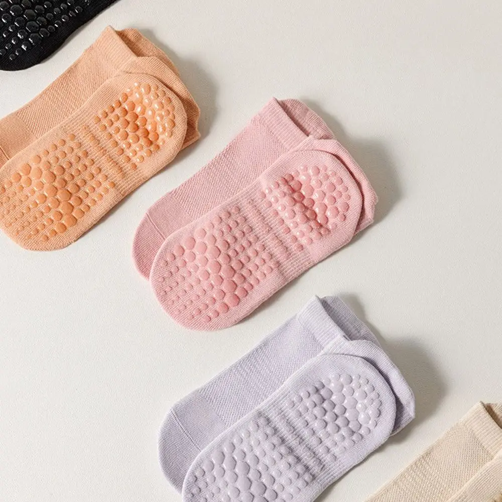 Calcetines de Yoga finos profesionales de silicona antideslizantes transpirables calcetines de tobillo bajo sin espalda calcetines de Pilates de malla para mujer - imagen 3