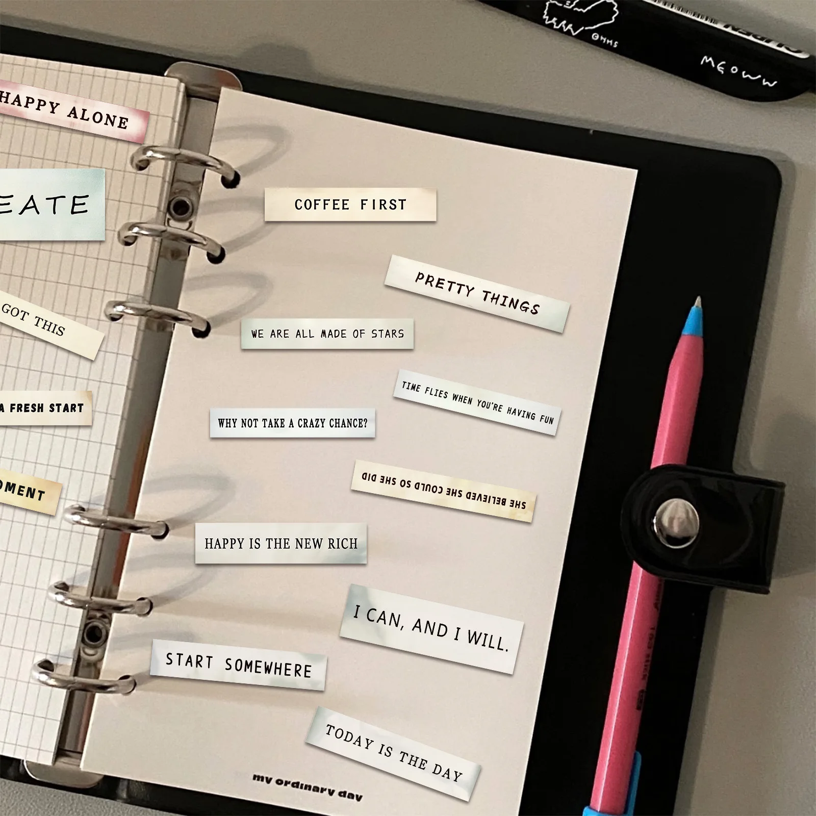 50 Uds. Etiquetas de vocabulario Retro pegatinas de grafiti de dibujos animados teléfono guitarra portátil maleta taza pegatina impermeable juguetes para niños - imagen 5