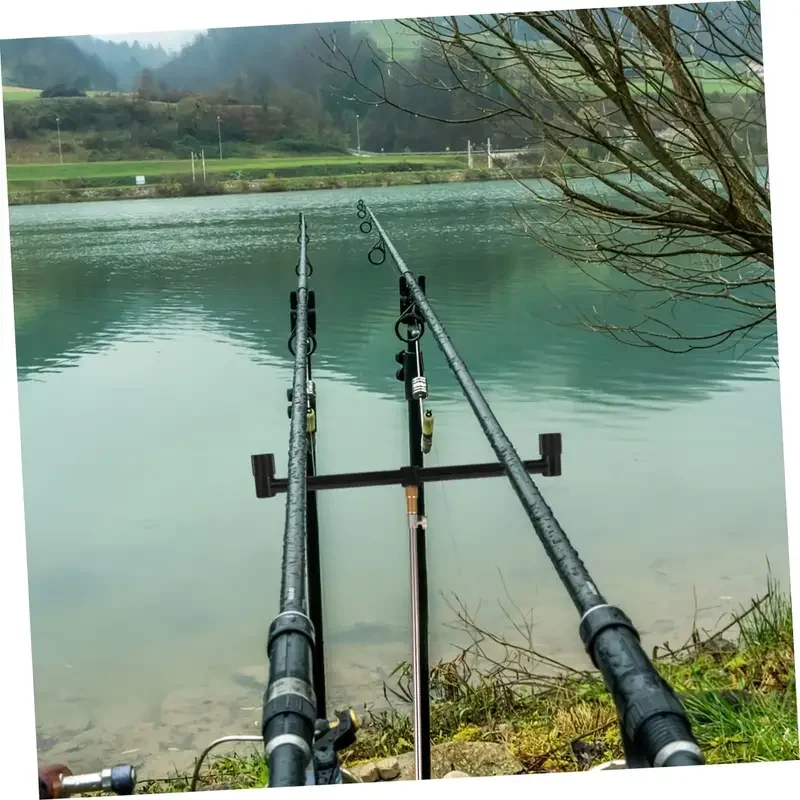 Disfruta de la pesca serena junto al tranquilo lago