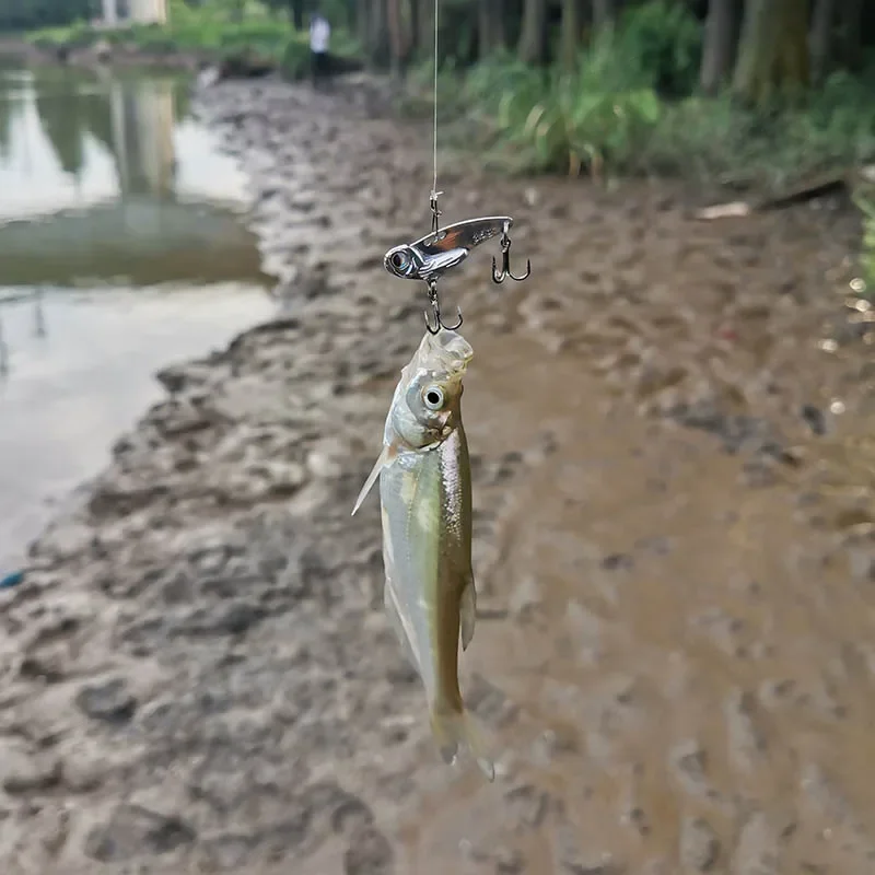 1 Uds 3,5g 5g 7g Metal VIB señuelos ojos 3D vibraciones vívidas cuchara señuelo cebo de pesca lubina cebo duro Artificial aparejos de Crankbait - imagen 5