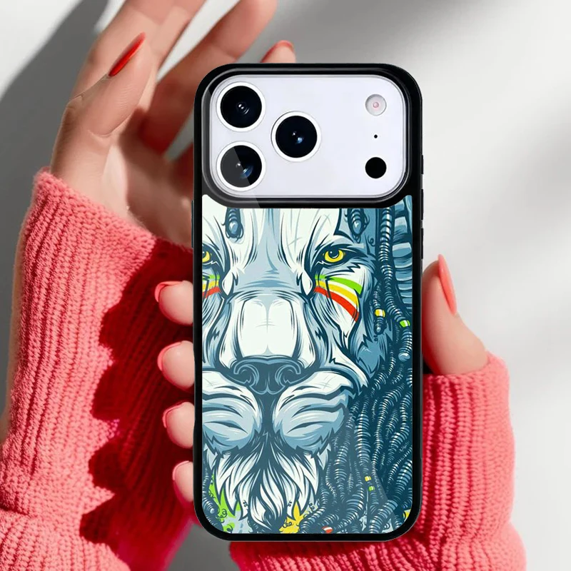 Detalle del diseño Rasta Lion en la parte trasera de la funda