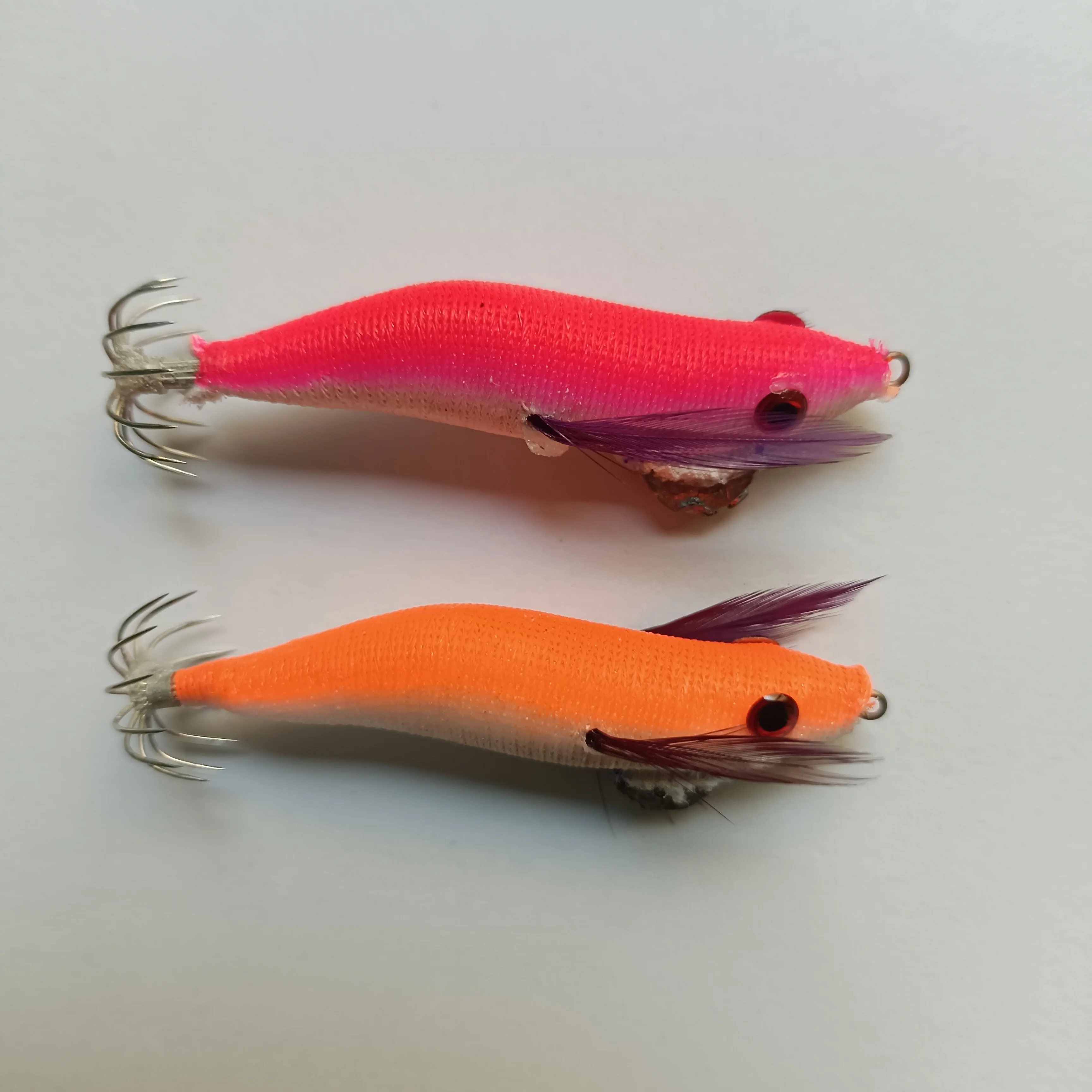 Pez artesano chipirón 5 cm en color rojo/rosa