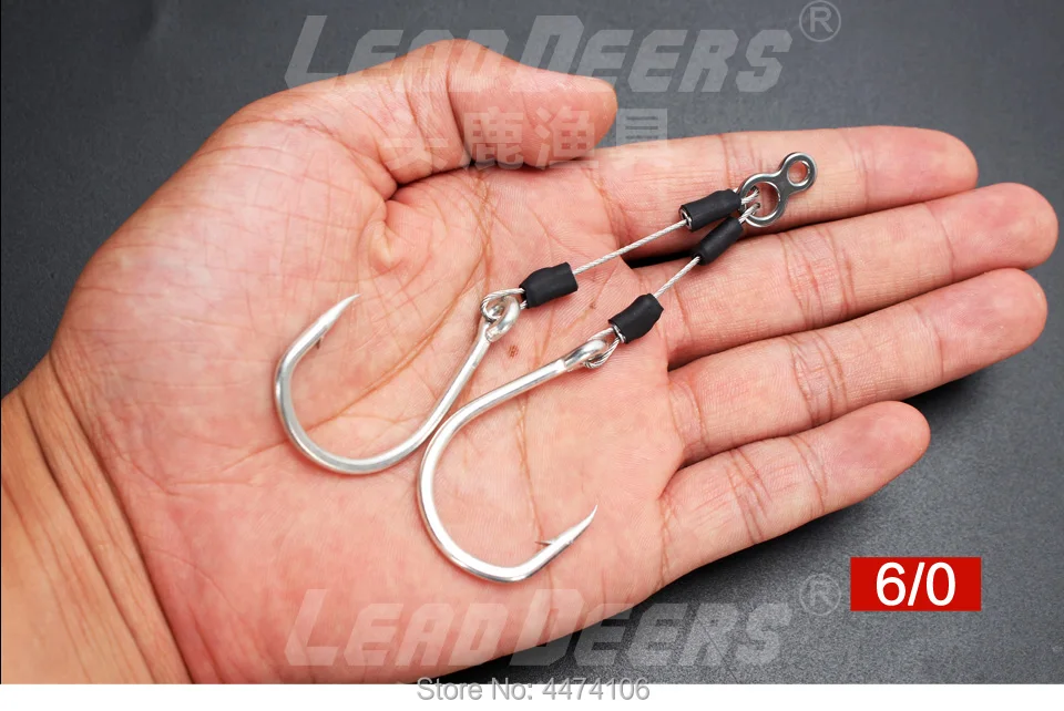 Estuche de PVC con anzuelos LEADDEERS organizados