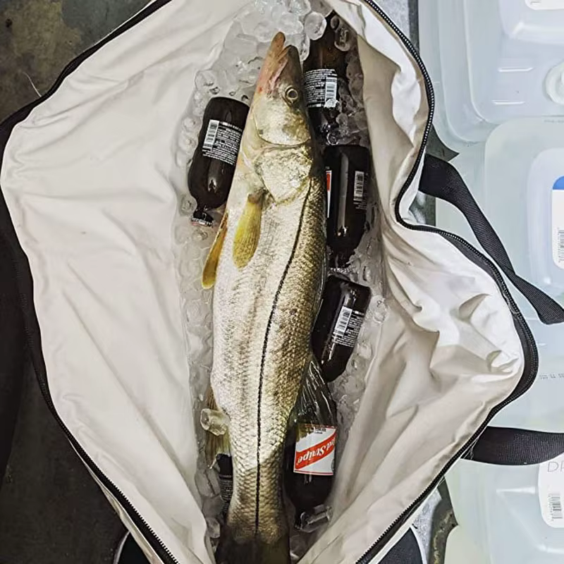 Hielera aislante con cremallera para transporte de peces - imagen 5