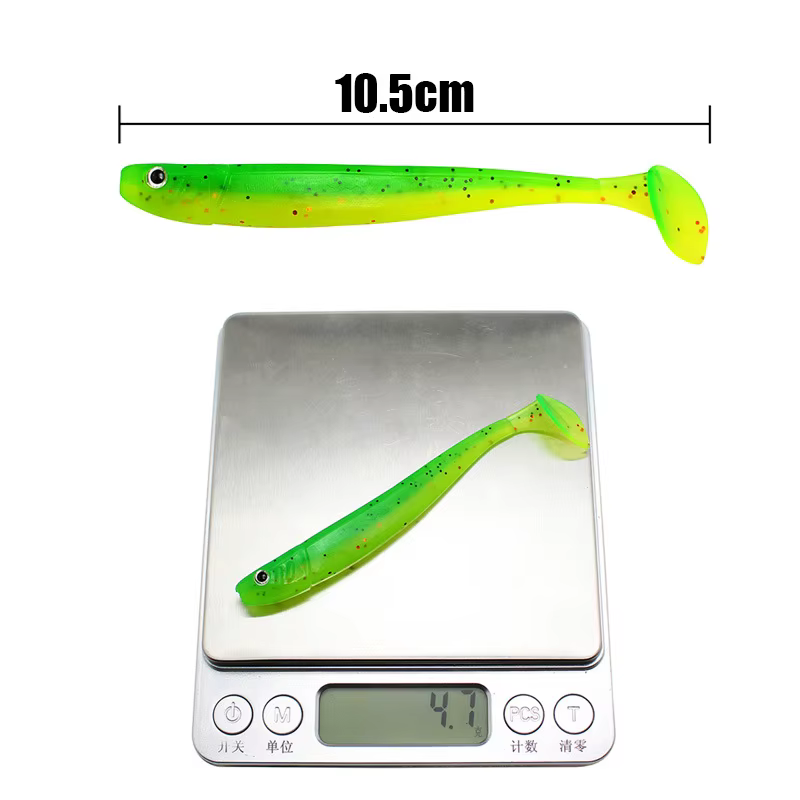 Señuelo swimbait cola en T bicolor 10,5 cm