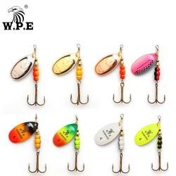 W.P.E señuelo giratorio para lubina con anzuelo triple