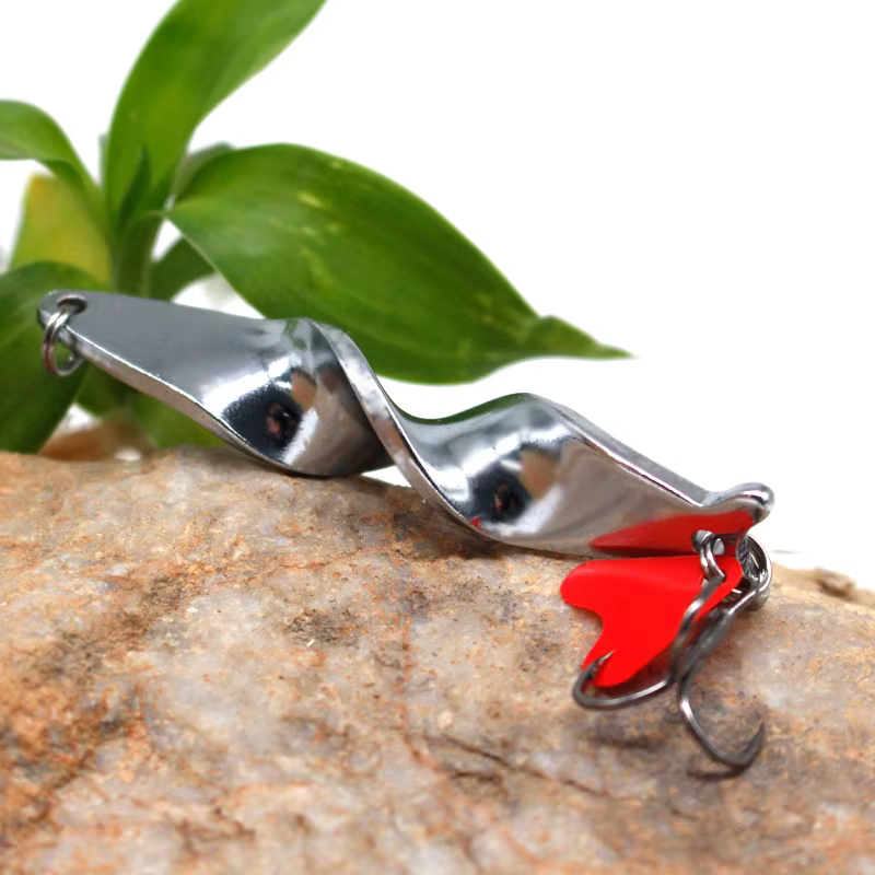 Cuchara spinner giratoria con lentejuelas rojas – Jigbait metálico - imagen 4
