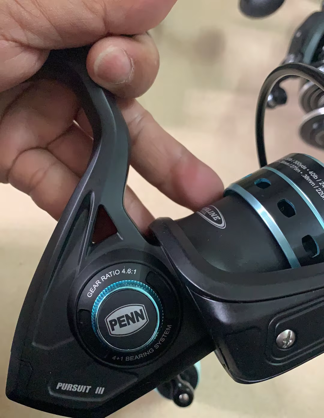 Carrete PENN Pursuit III 5000LE – cuerpo metálico para agua salada - imagen 4