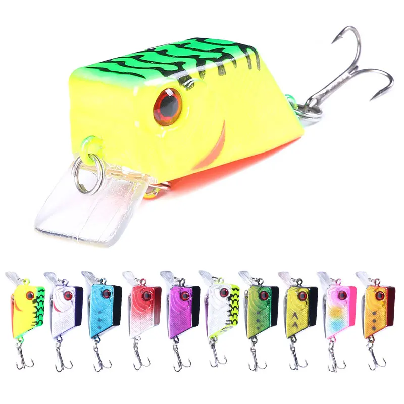 Detalle del perfil del crankbait con anzuelos triples Sharp 10#