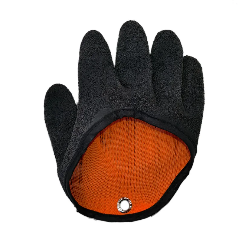 Guantes extendidos mostrando diseño