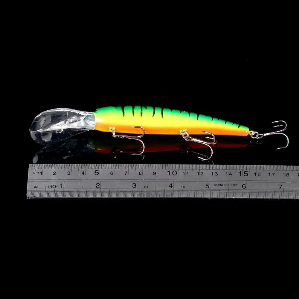 Perfil del crankbait mostrando su pala larga y diseño hidrodinámico