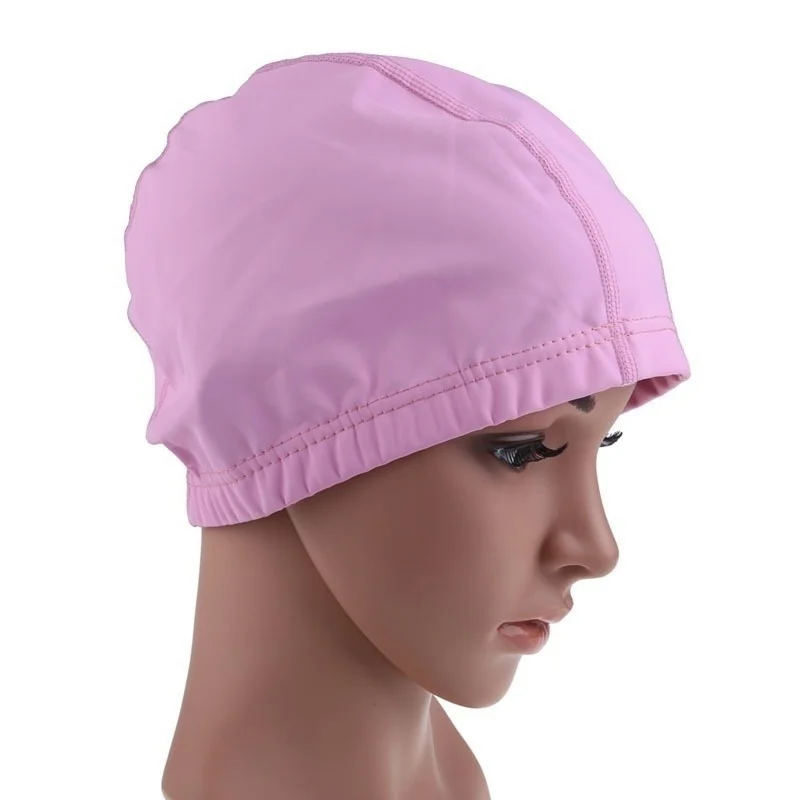 Gorro puesto mostrando ajuste y cubrimiento