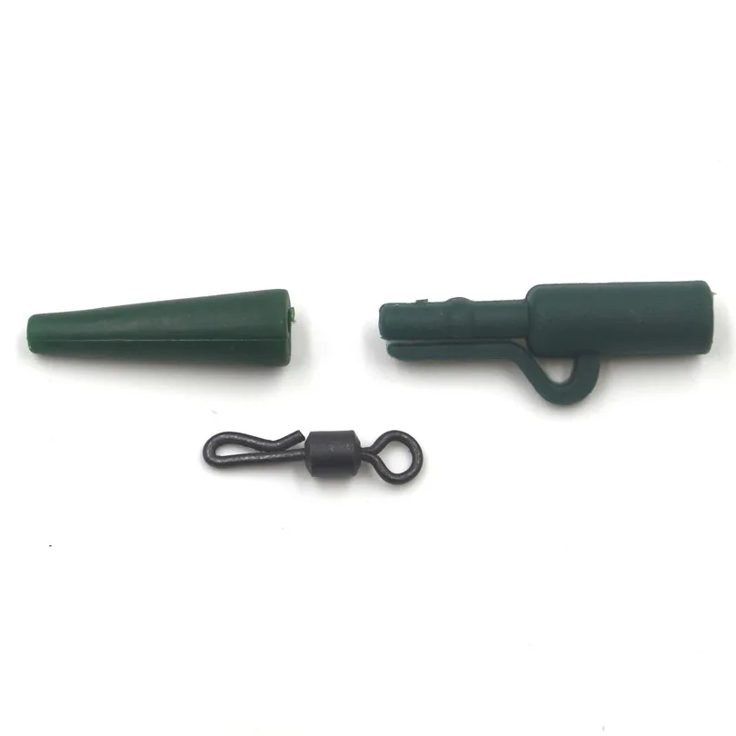 Detalle del Safety Lead Clip y tubo de goma para montaje de carpfishing