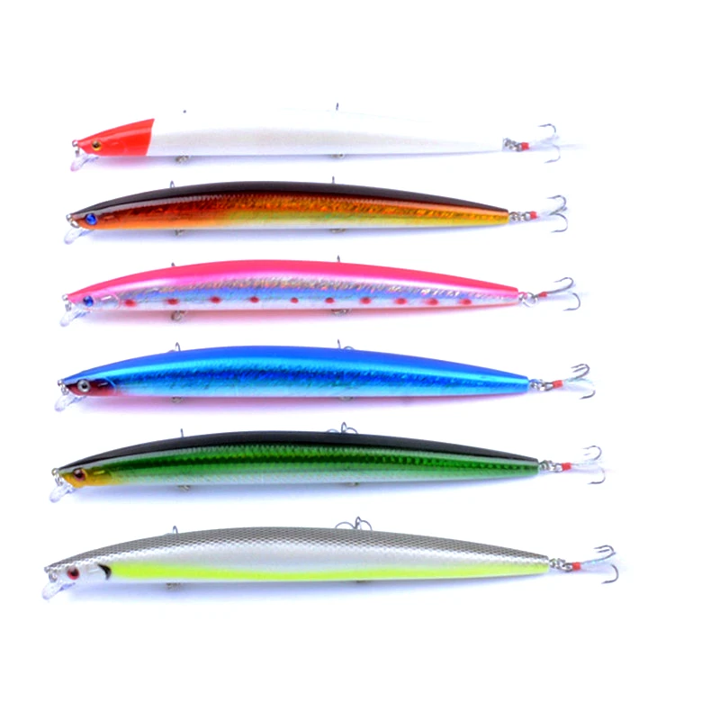 Detalle de la pluma y acabado del crankbait