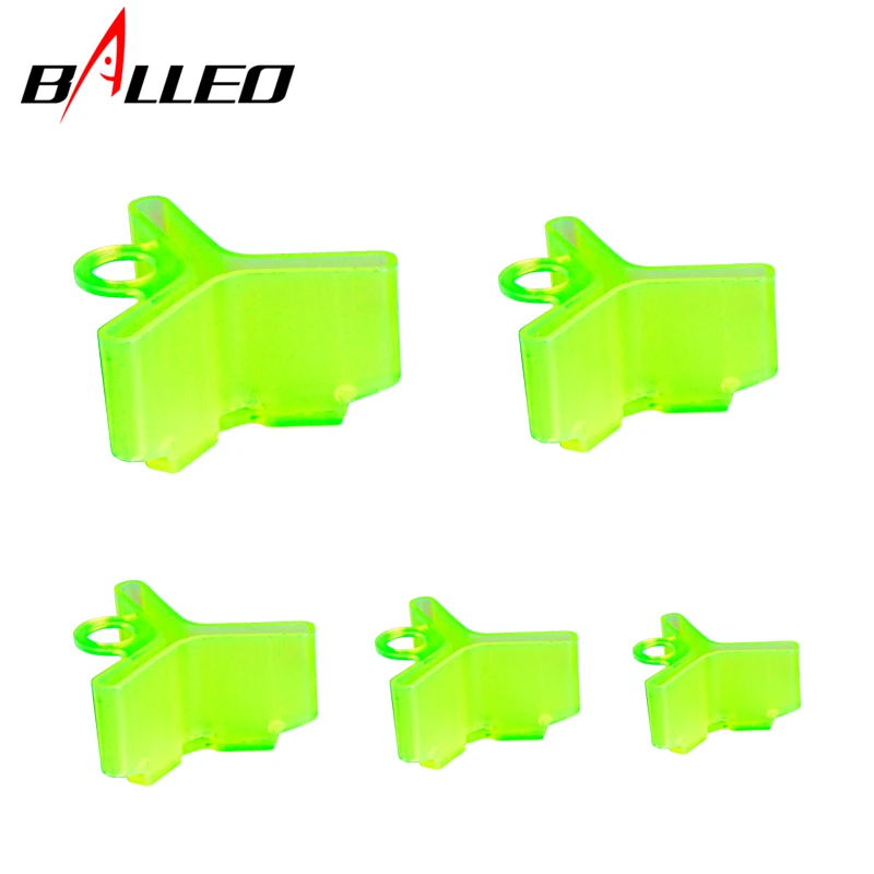 Funda BALLEO mostrando su diseño con ganchos triples