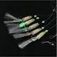 Anzuelo luminoso de acero alto carbono para lubina con plumas de caballa - imagen 3