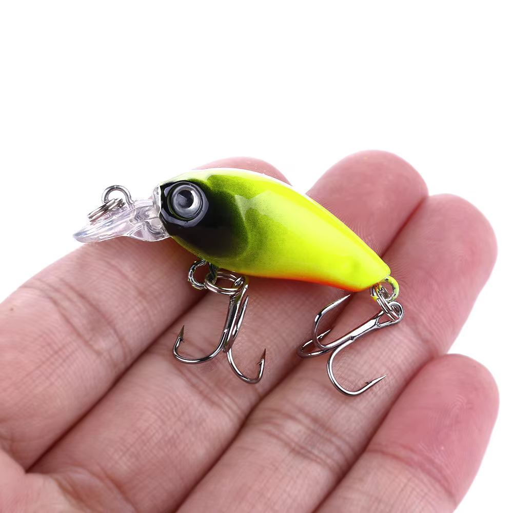 Señuelo Crankbait Topwater Mini para Carpa – anzuelo triple japonés - imagen 3