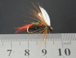 Royal Wulff Coachman – Mosca seca para trucha, Imitación eficaz