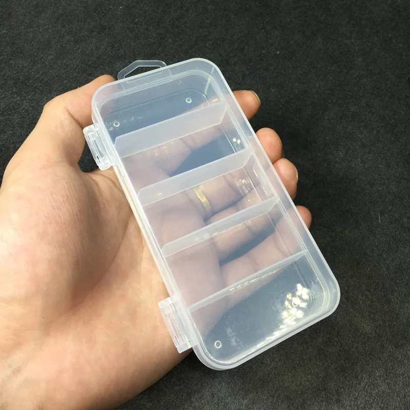 Caja de almacenamiento de cebos con compartimentos visibles