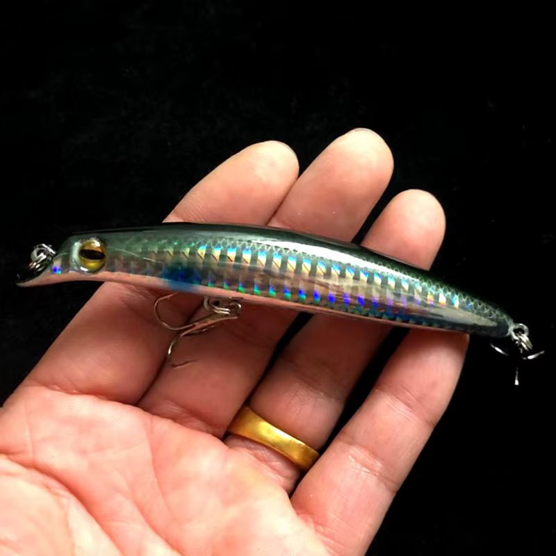 Señuelo Minnow duro láser brillante para pesca en mar 12cm