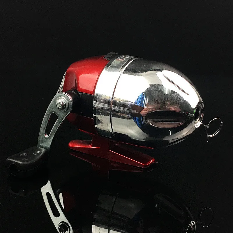 Señuelo MNFT montado en carrete spincast